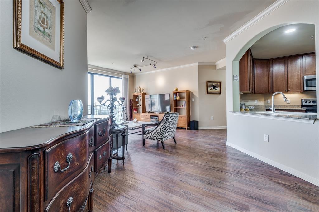 330 Las Colinas Boulevard Property Photo 5