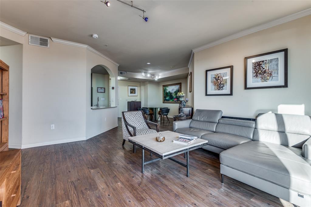 330 Las Colinas Boulevard Property Photo 16