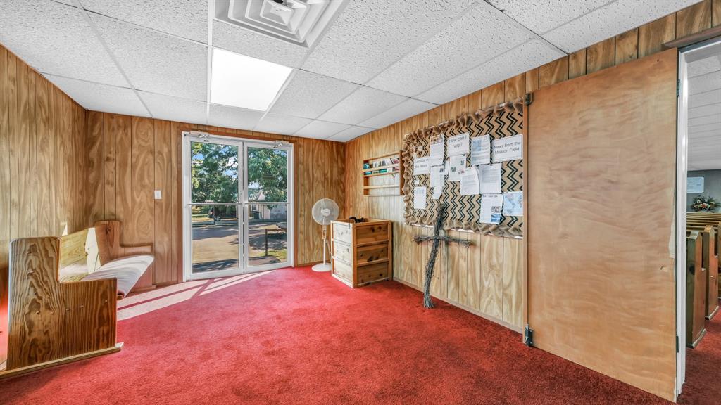 108 S Line Street Property Photo 6