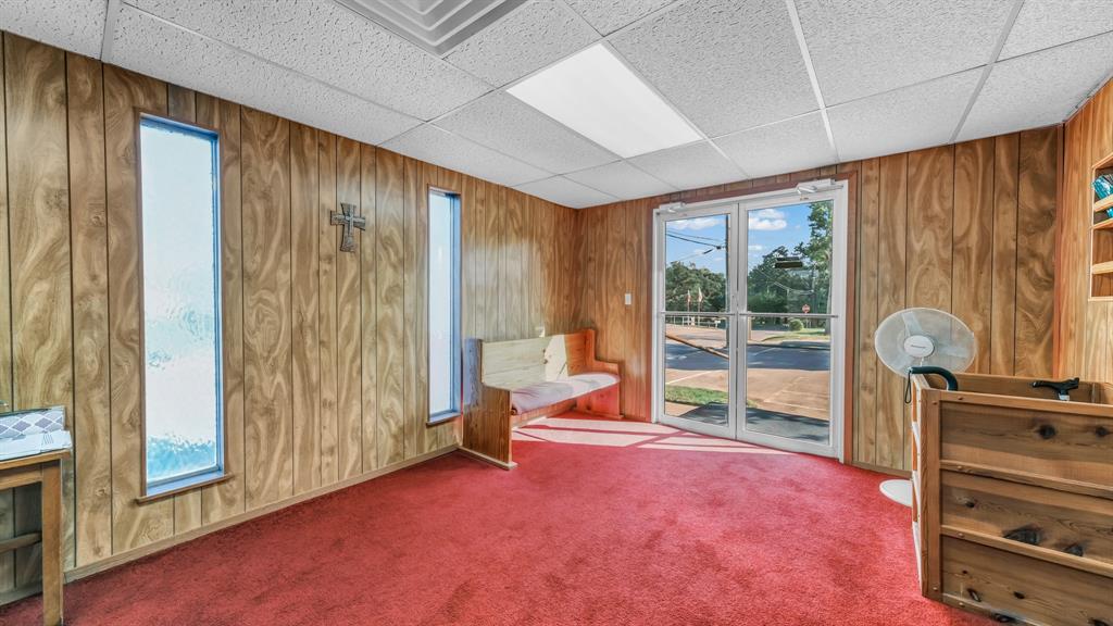 108 S Line Street Property Photo 7