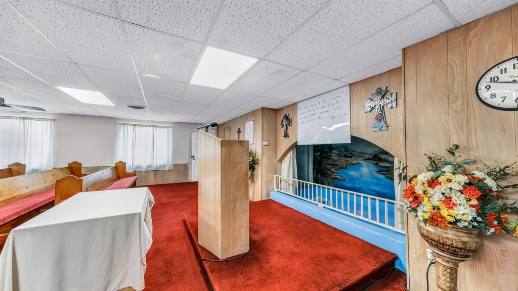 108 S Line Street Property Photo 14