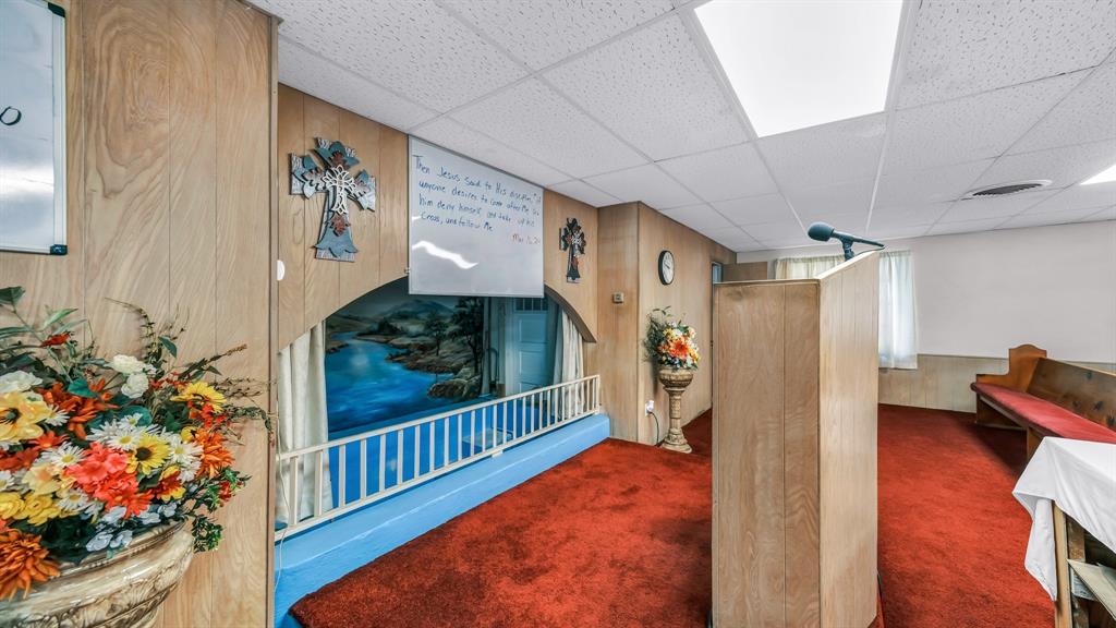 108 S Line Street Property Photo 15