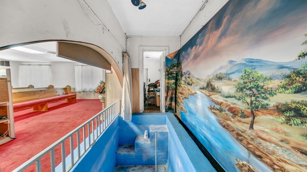 108 S Line Street Property Photo 17