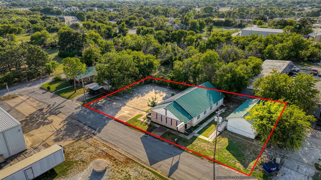 108 S Line Street Property Photo 24