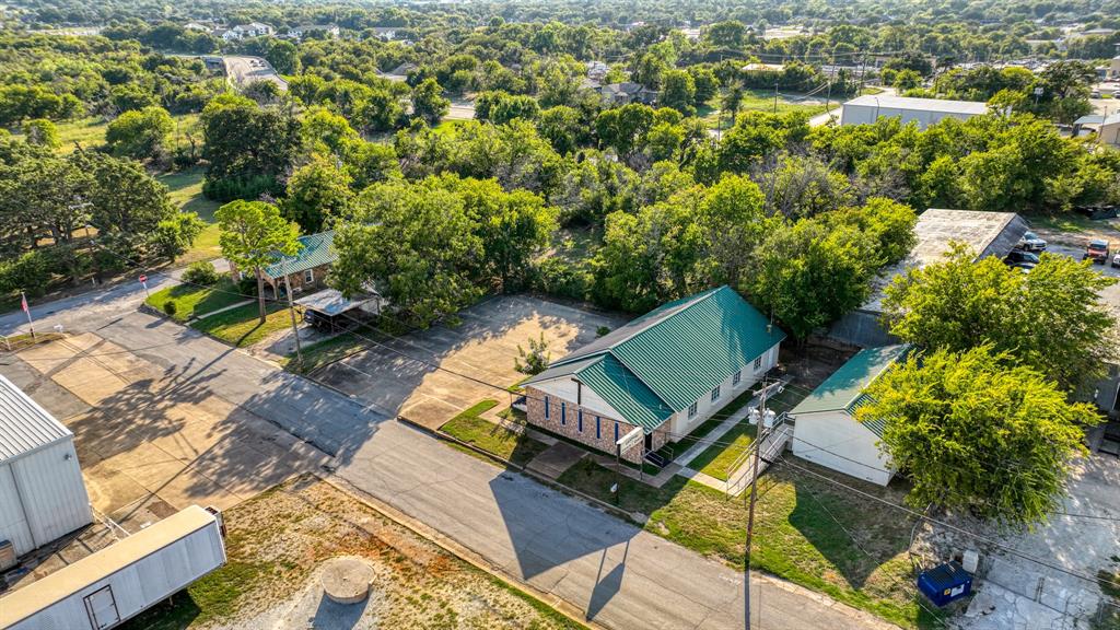 108 S Line Street Property Photo 25
