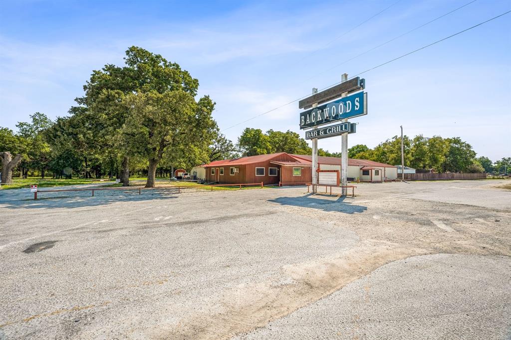 17157 S Us Highway 377 Property Photo 6