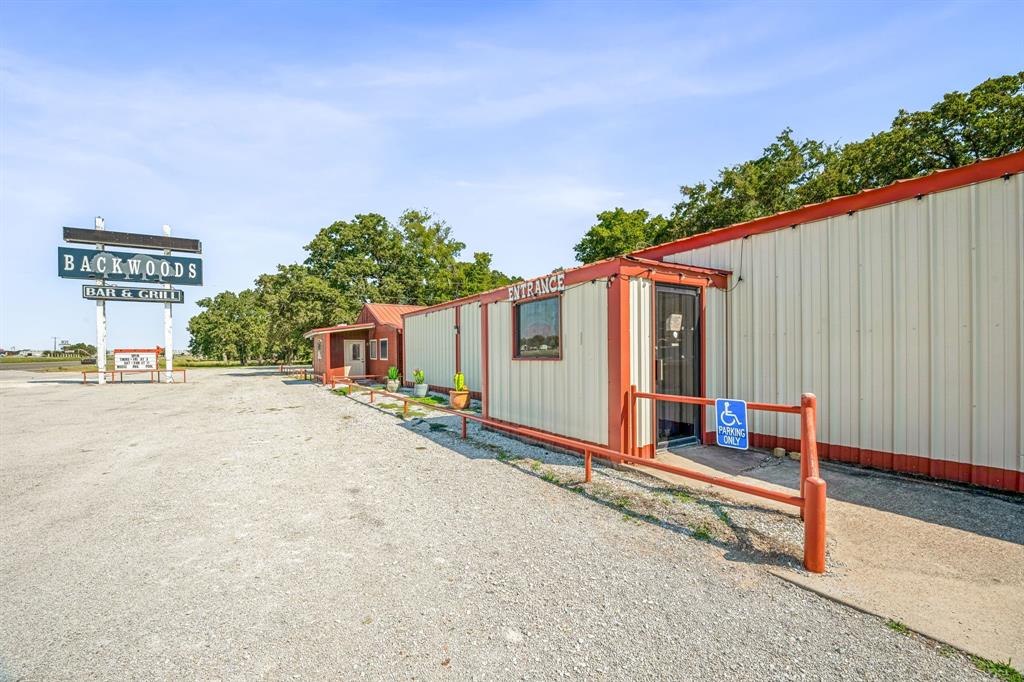 17157 S Us Highway 377 Property Photo 8