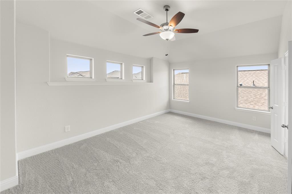 3144 Elmwood Street Property Photo 15