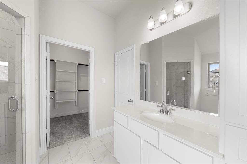3144 Elmwood Street Property Photo 18
