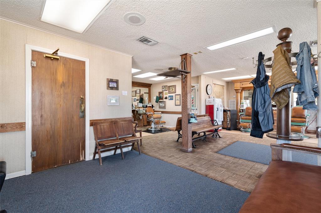 6436 Meadowbrook Drive Property Photo 17