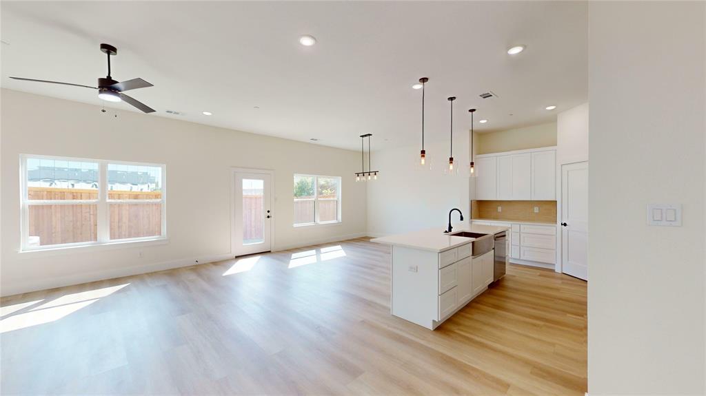 4412 Fatima Drive Property Photo 5