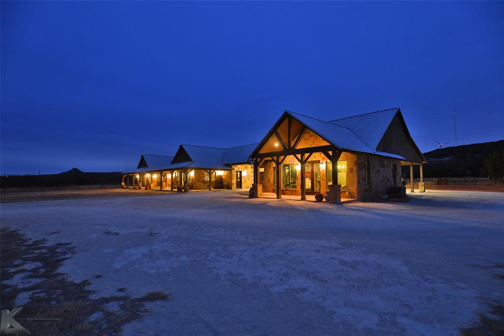 650 Fm 2035 Property Photo 4