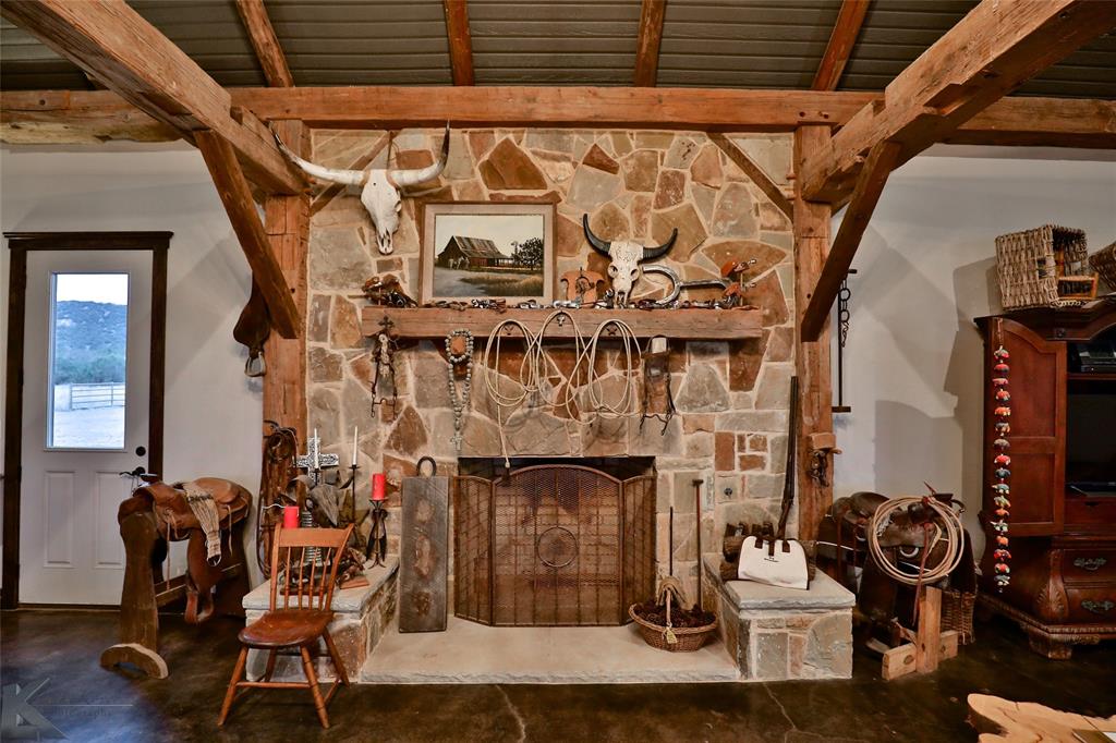 650 Fm 2035 Property Photo 8