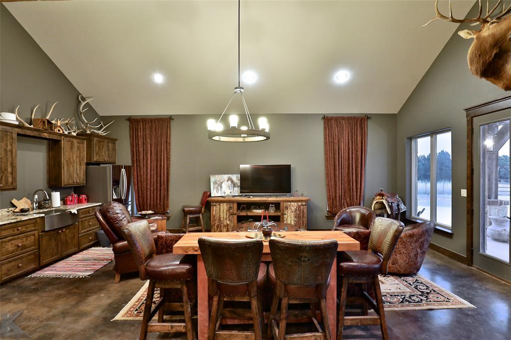 650 Fm 2035 Property Photo 33