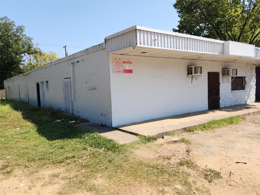 4118 Colonial Avenue Property Photo 4
