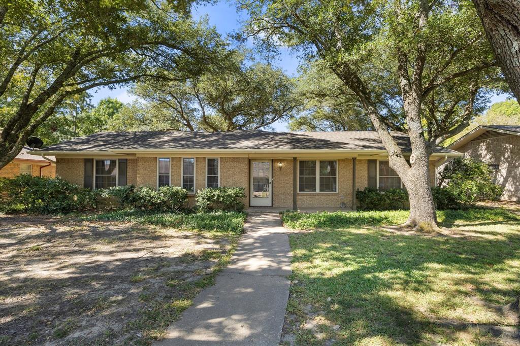 2908 Melmar Park Street Property Photo 1