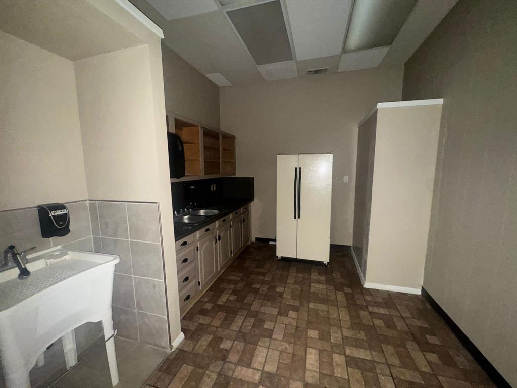 608 Grand Avenue Property Photo 4