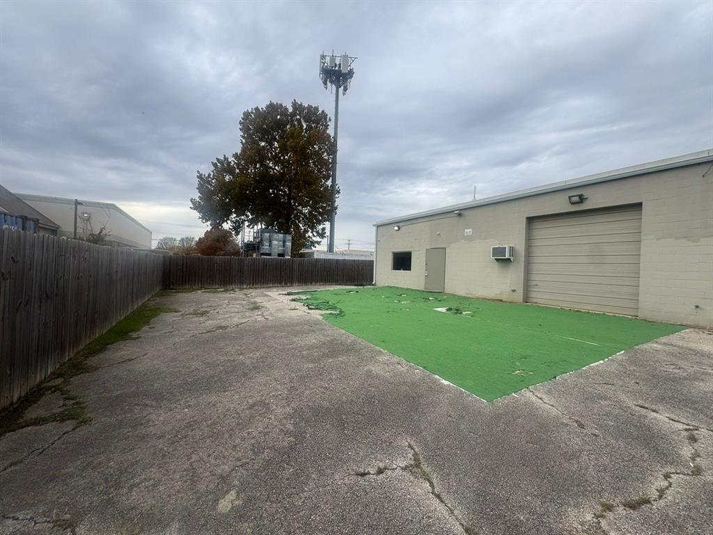 608 Grand Avenue Property Photo 5