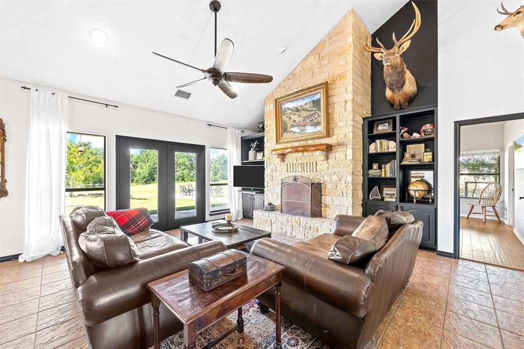 13901 Pecan School Road Property Photo 6