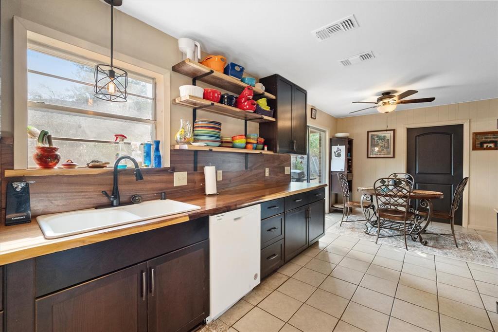 231 La Jolla Drive Property Photo 6
