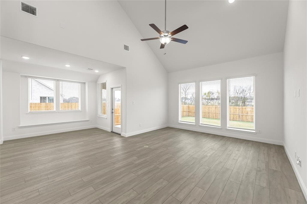 1609 Elle Lane Property Photo 3