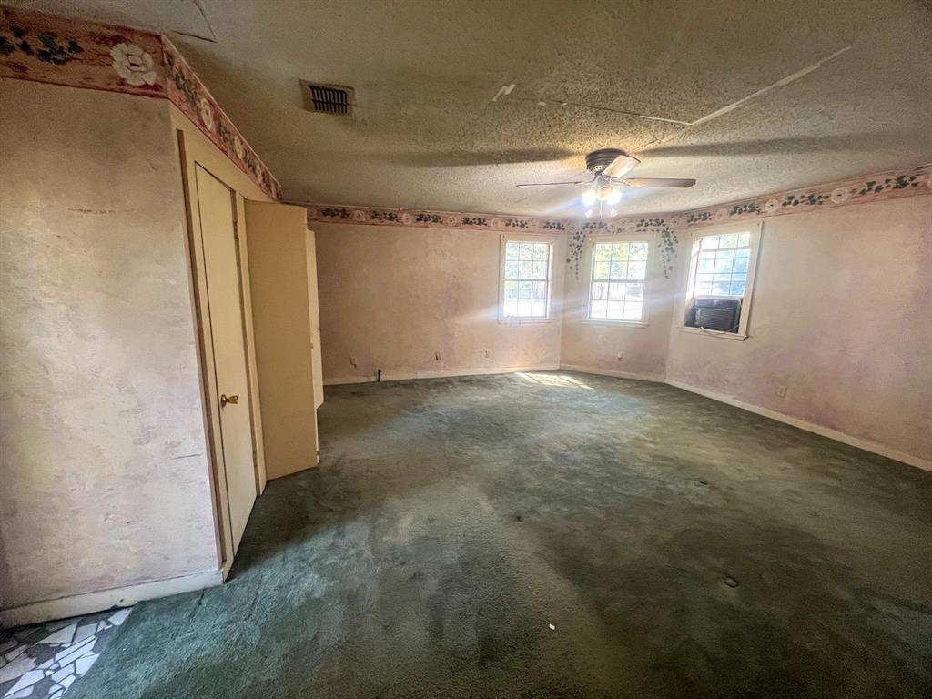 625 S Buffalo Street Property Photo 11