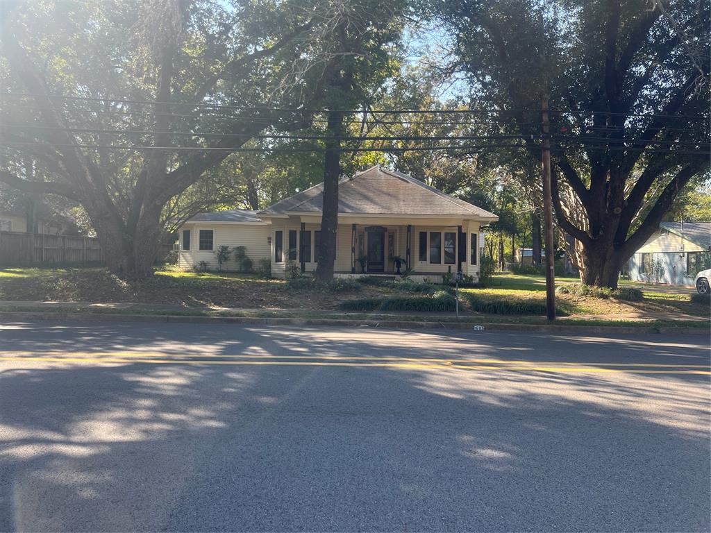 625 S Buffalo Street Property Photo 20