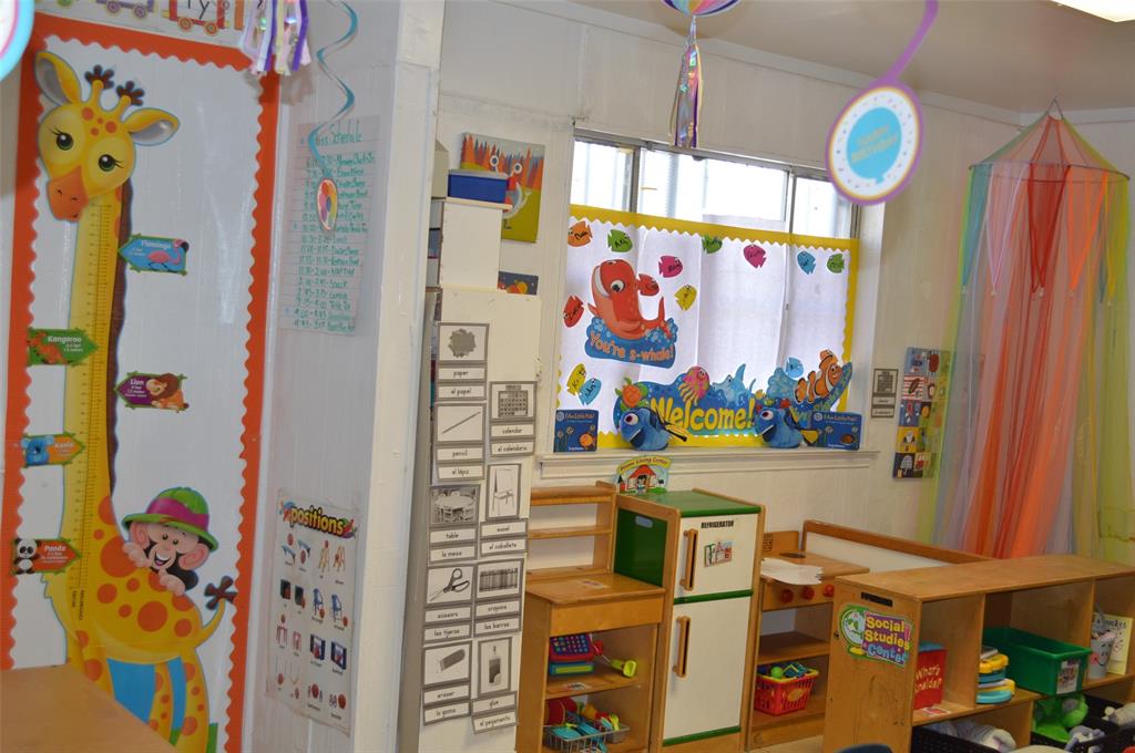 2830 E Illinois Avenue Property Photo 2