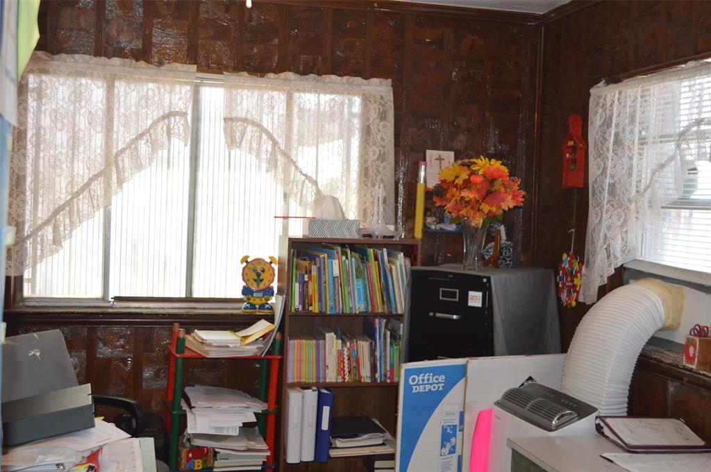 2830 E Illinois Avenue Property Photo 3