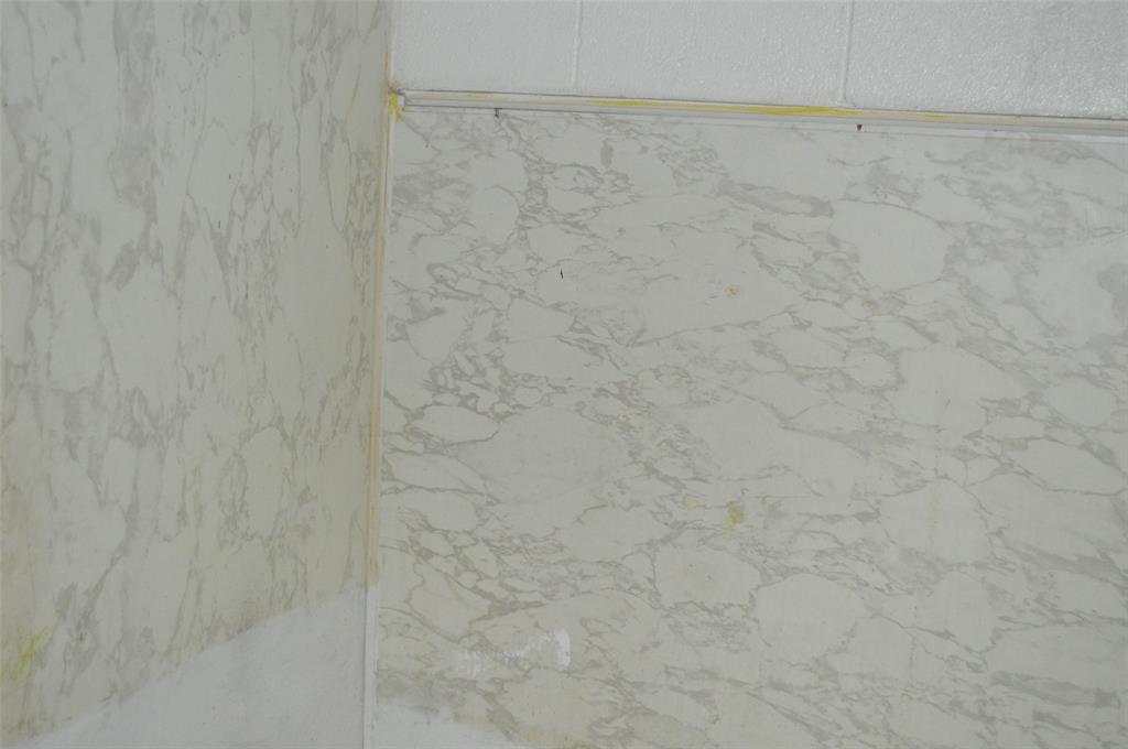 2830 E Illinois Avenue Property Photo 9