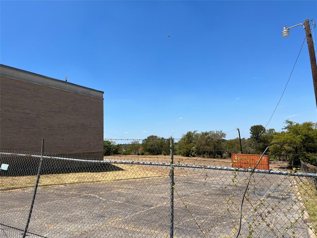 2115 Belle Avenue Property Photo 5