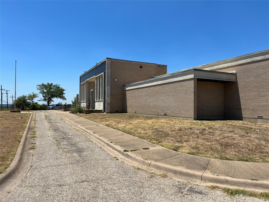 2115 Belle Avenue Property Photo 6