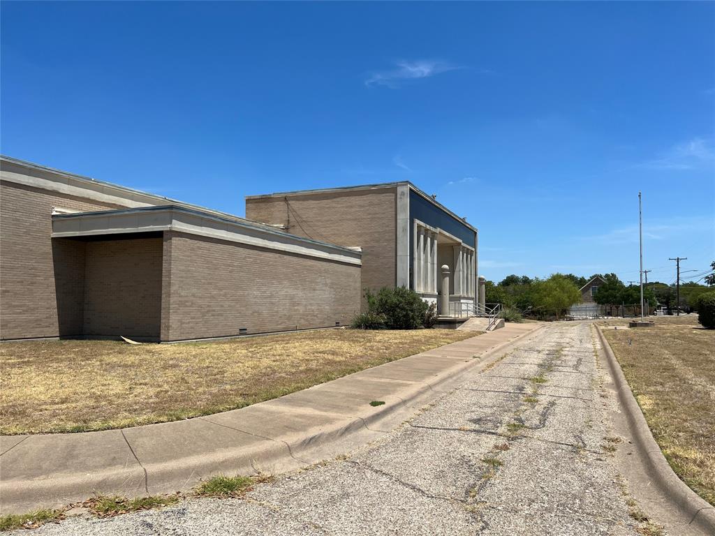 2115 Belle Avenue Property Photo 8