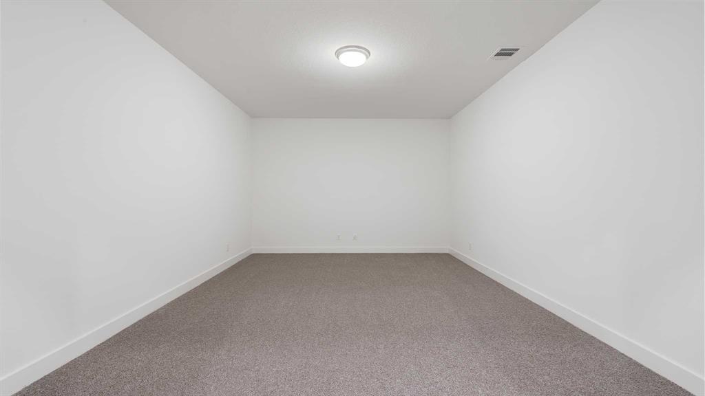 1714 Hillside Stroll Drive Property Photo 7