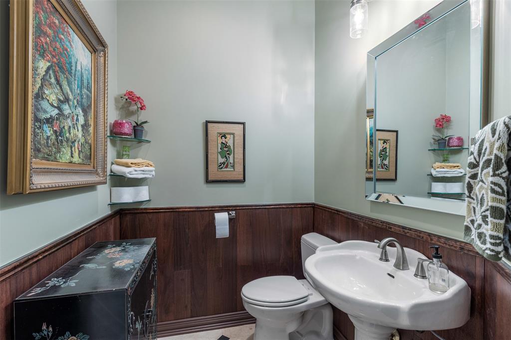 4549 Glenville Drive Property Photo 12