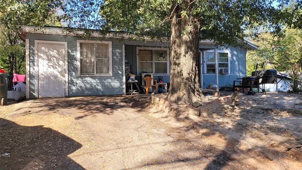 706 N Forest Avenue Property Photo 1