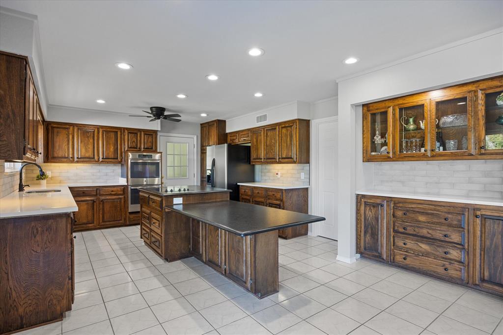 6106 Fairview Court Property Photo 11