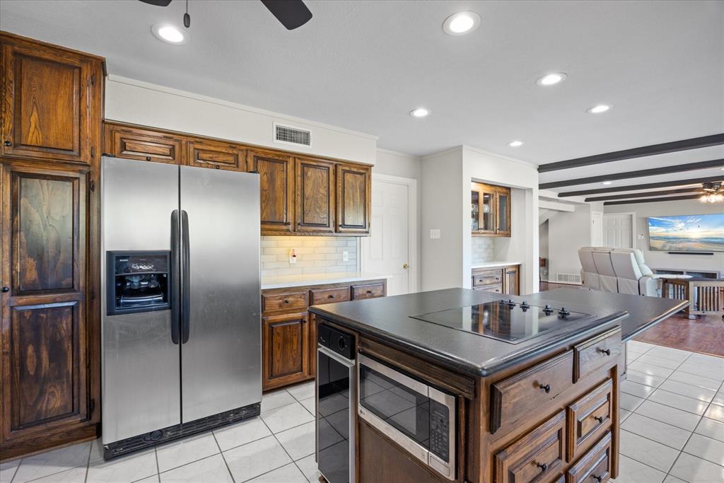 6106 Fairview Court Property Photo 12