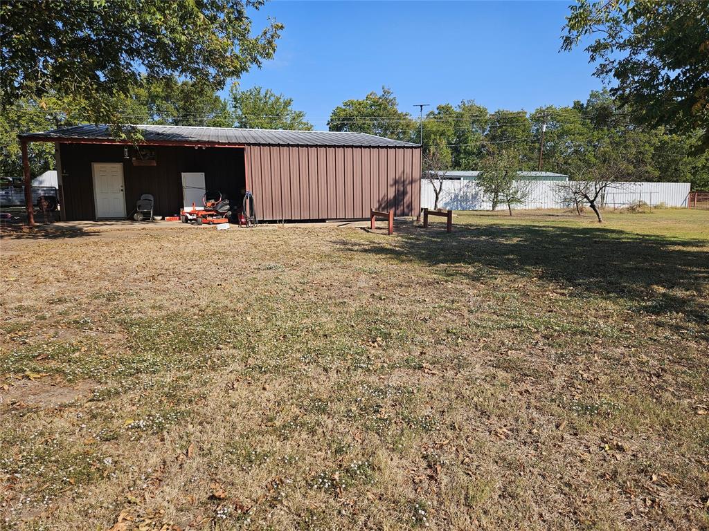 1347 Farm Road 38 Property Photo