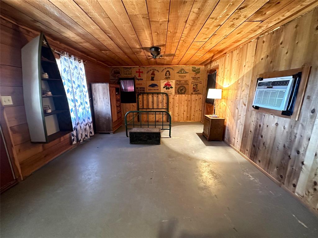 16200 N State Highway 19 Property Photo 9
