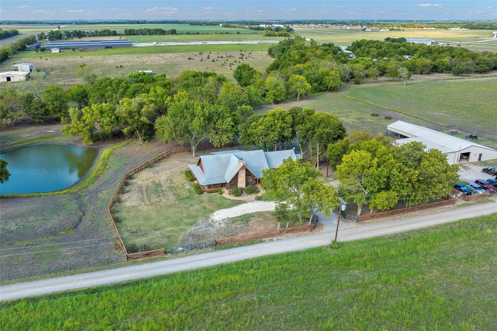783 County Road 4420 Property Photo 1