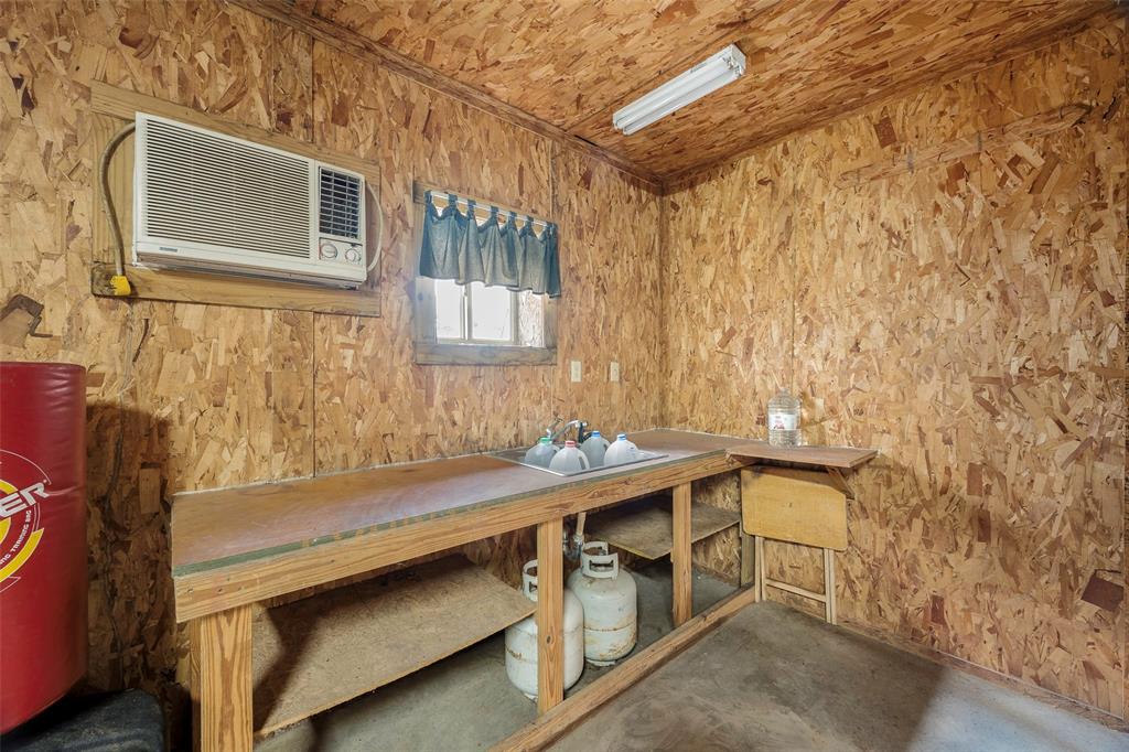 783 County Road 4420 Property Photo 18