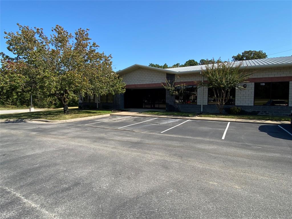 115 Jordan Plaza Boulevard 207 Property Photo 5