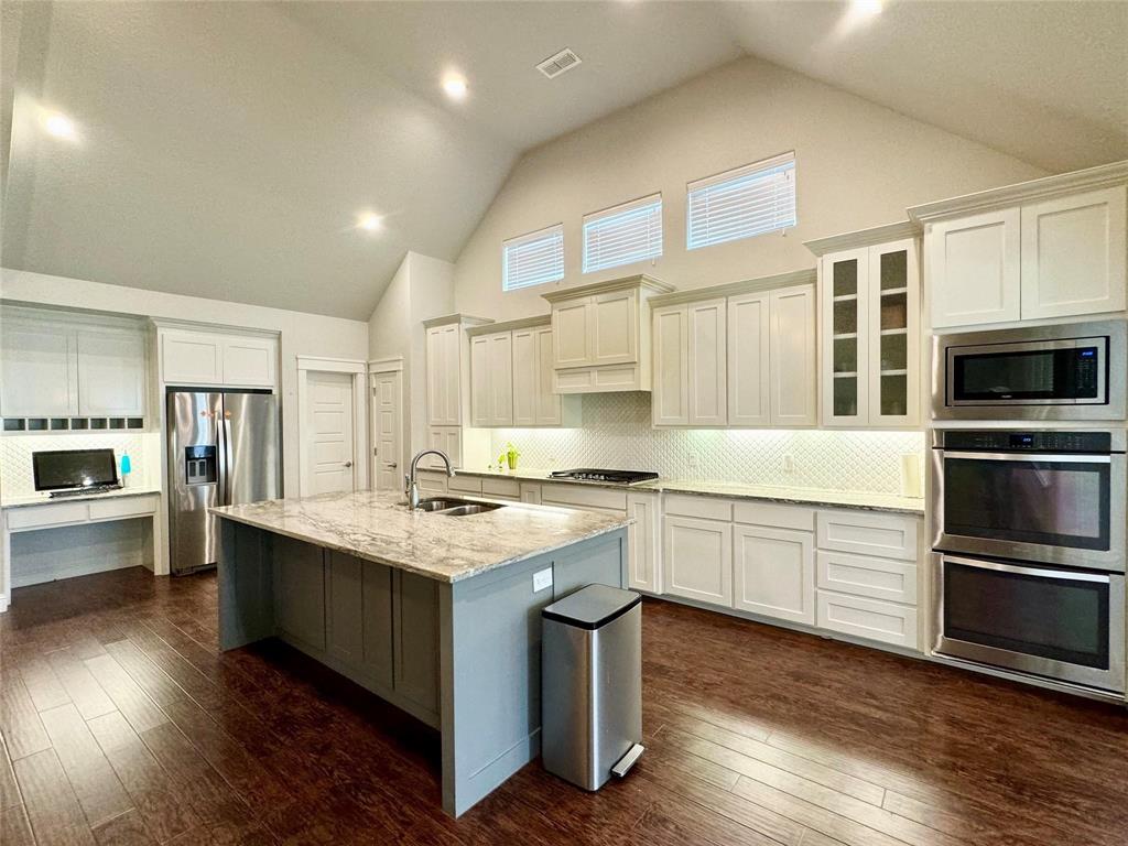 429 Blue Star Court Property Photo
