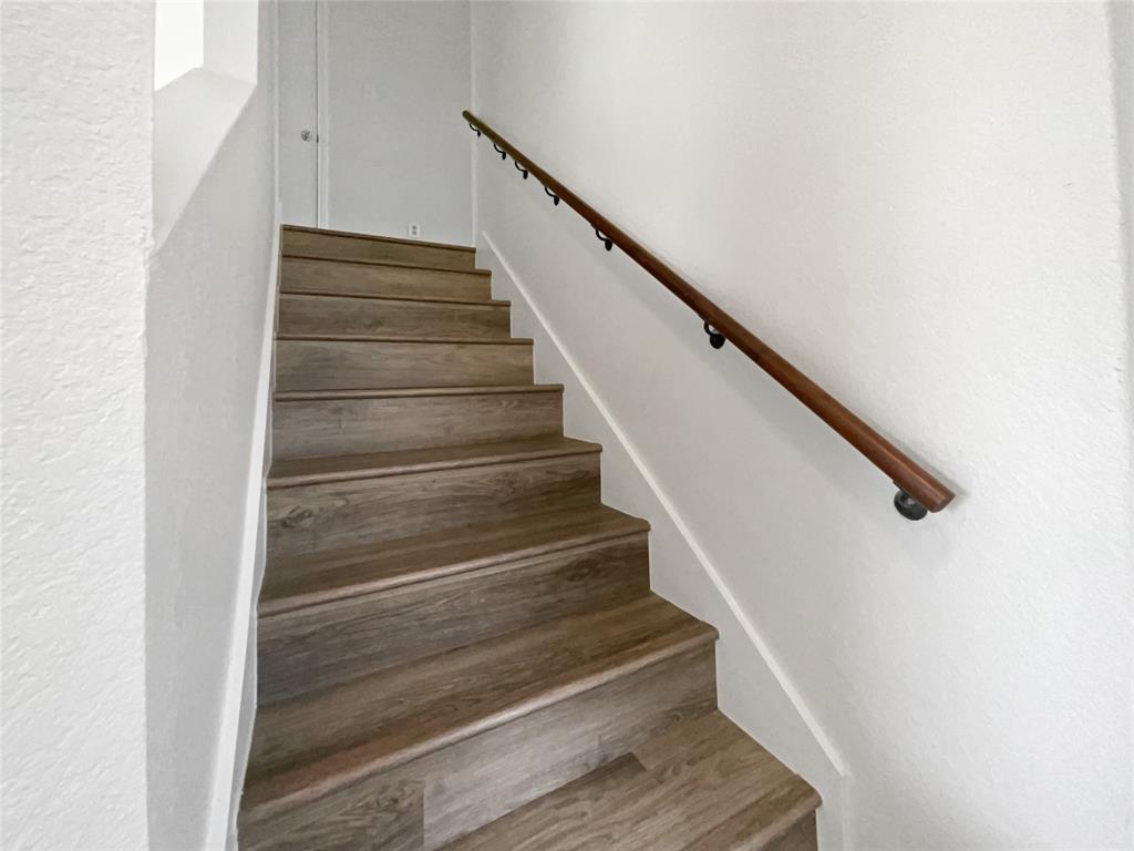 5103 Whitehaven Drive Property Photo 17