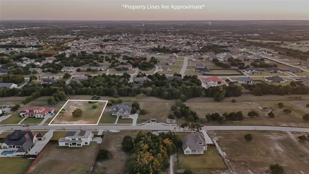 4240 Azalea Way Property Photo 3
