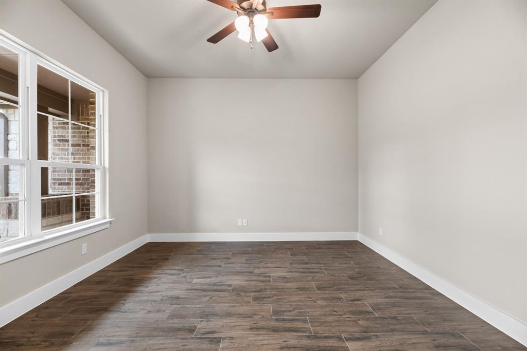 2201 Crystal Palace Boulevard Property Photo 7