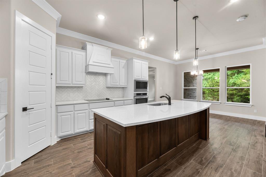 2201 Crystal Palace Boulevard Property Photo 14