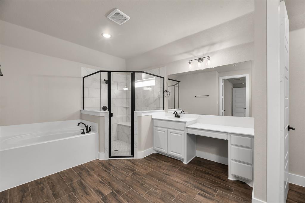 2201 Crystal Palace Boulevard Property Photo 21