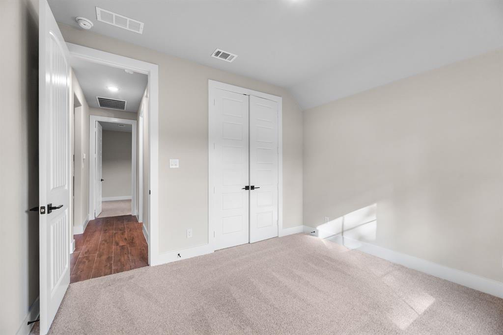 2201 Crystal Palace Boulevard Property Photo 28